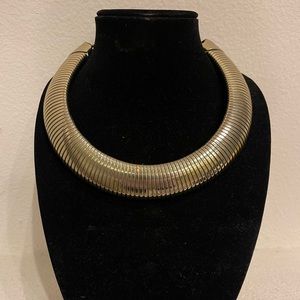 Gold chunky necklace